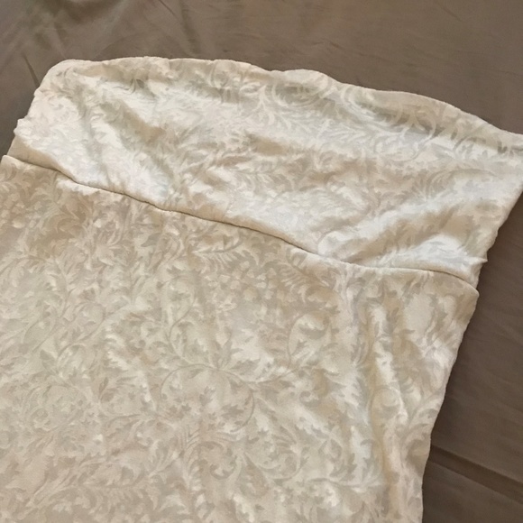 Express cream print tube top - Picture 2 of 4